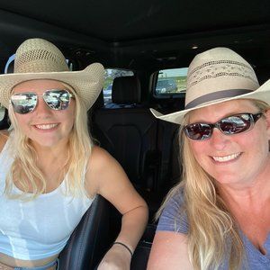 Meet your Posher, Shari